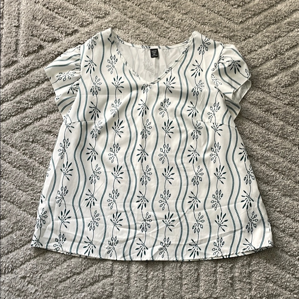 White and Teal Floral Patterned Women's Top